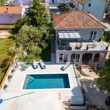 Вилла B&d For The Complete Pleasure Of Vacation !heated! Private Pool! Oasis In The Center Of Zadar, 100m From The Sea *