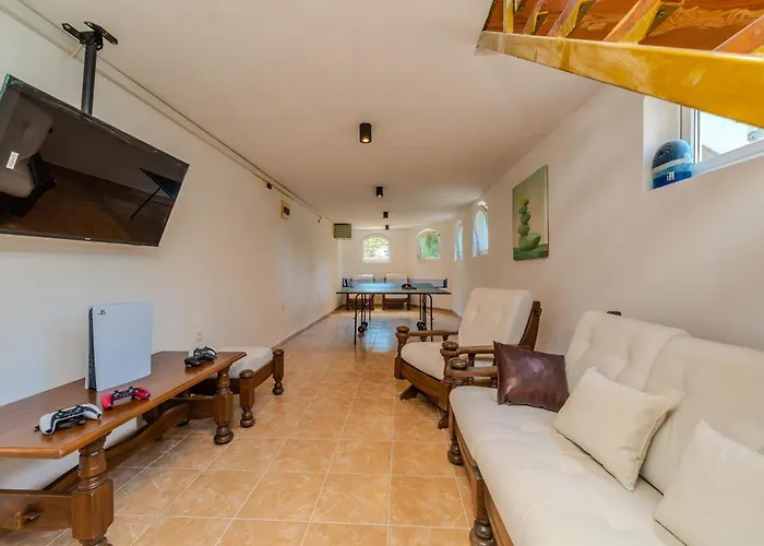 Вилла B&d For The Complete Pleasure Of Vacation !heated! Private Pool! Oasis In The Center Of Zadar, 100m From The Sea Задар