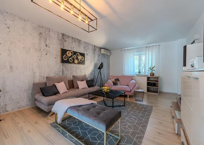 Вилла B&d For The Complete Pleasure Of Vacation !heated! Private Pool! Oasis In The Center Of Zadar, 100m From The Sea