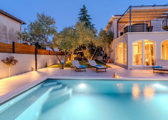 B&d For The Complete Pleasure Of Vacation !heated! Private Pool! Oasis In The Center Of Zadar, 100m From The Sea Вилла *