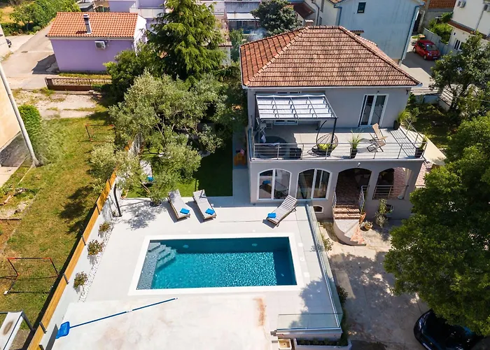 Вилла B&d For The Complete Pleasure Of Vacation !heated! Private Pool! Oasis In The Center Of Zadar, 100m From The Sea *