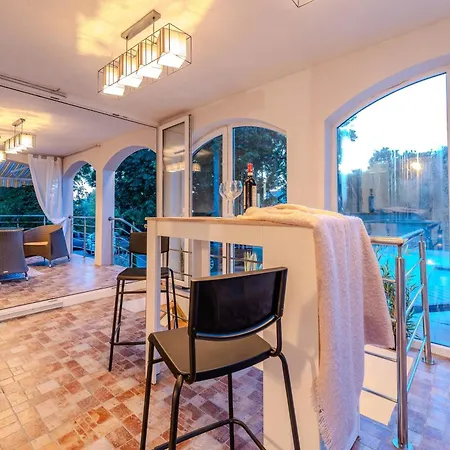 빌라 B&d For The Complete Pleasure Of Vacation !heated! Private Pool! Oasis In The Center Of Zadar, 100m From The Sea