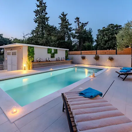 B&d For The Complete Pleasure Of Vacation !heated! Private Pool! Oasis In The Center Of Zadar, 100m From The Sea 빌라 *