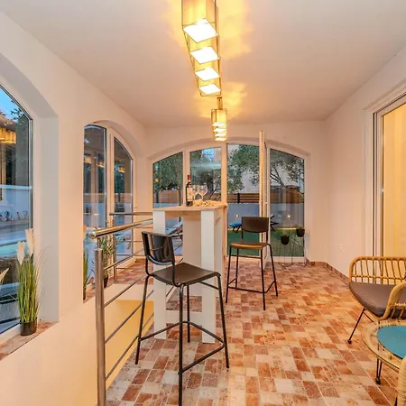 B&d For The Complete Pleasure Of Vacation !heated! Private Pool! Oasis In The Center Of Zadar, 100m From The Sea Vila *