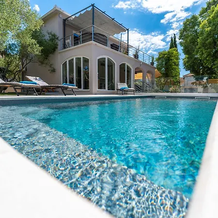 빌라 B&d For The Complete Pleasure Of Vacation !heated! Private Pool! Oasis In The Center Of Zadar, 100m From The Sea *