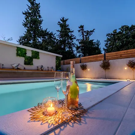 B&d For The Complete Pleasure Of Vacation !heated! Private Pool! Oasis In The Center Of Zadar, 100m From The Sea * 자다르
