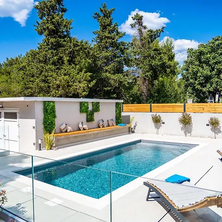 B&d For The Complete Pleasure Of Vacation !heated! Private Pool! Oasis In The Center Of Zadar, 100m From The Sea 자다르