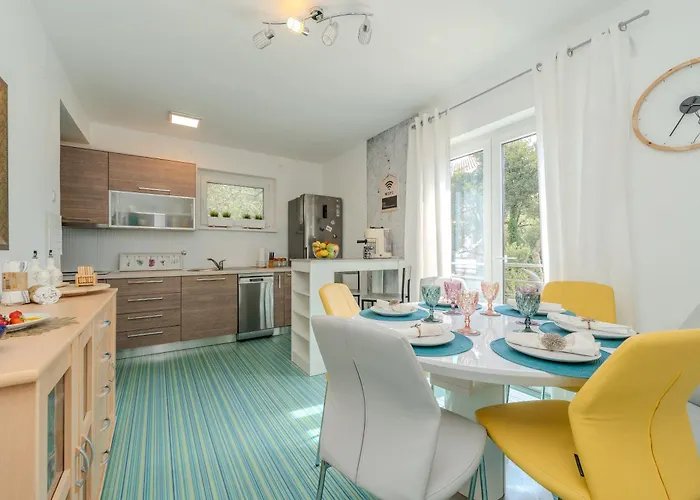 B&d For The Complete Pleasure Of Vacation !heated! Private Pool! Oasis In The Center Of Zadar, 100m From The Sea Vila