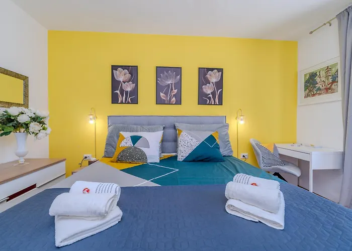 B&d For The Complete Pleasure Of Vacation !heated! Private Pool! Oasis In The Center Of Zadar, 100m From The Sea