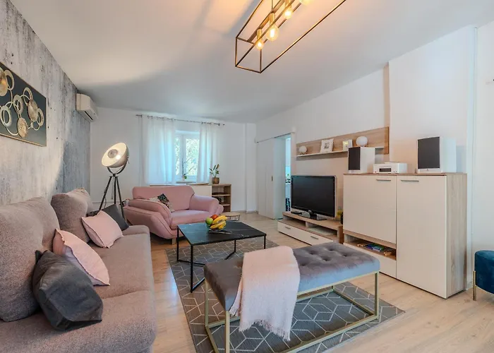 B&d For The Complete Pleasure Of Vacation !heated! Private Pool! Oasis In The Center Of Zadar, 100m From The Sea Vila *