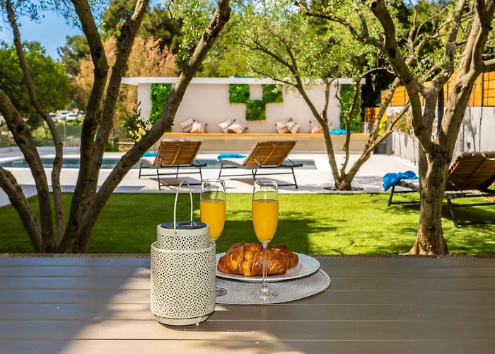 B&d For The Complete Pleasure Of Vacation !heated! Private Pool! Oasis In The Center Of Zadar, 100m From The Sea Vila Zadar